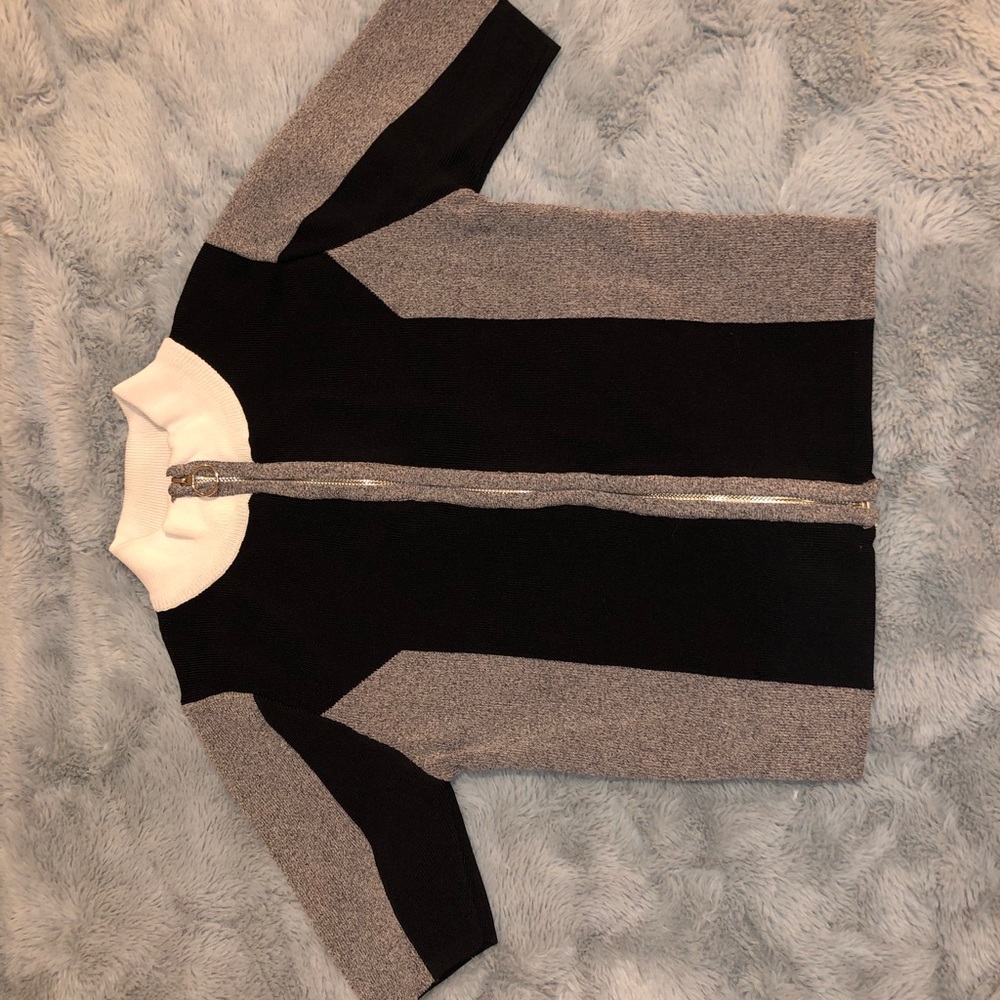 Cropped O-ring zip up top